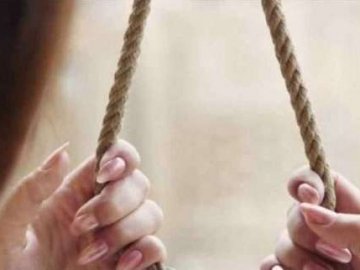 Жахлива трагедія на Черкащині: у лікарні багатодітна матір вчинила самогубство 