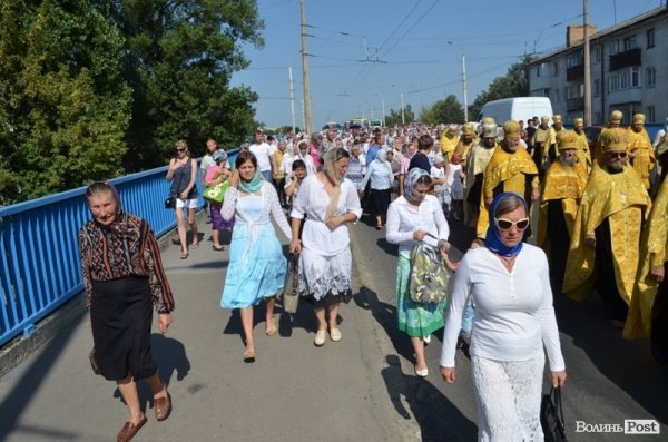 У Луцьку відбувся хресний хід. ФОТО 