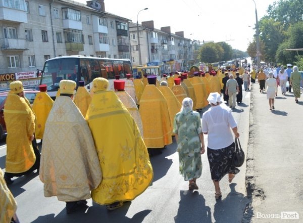 У Луцьку відбувся хресний хід. ФОТО 