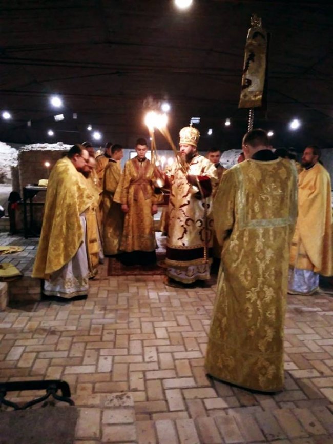 На місці найдревнішого храму Луцька помолилися за Іоанна Богослова. ФОТО