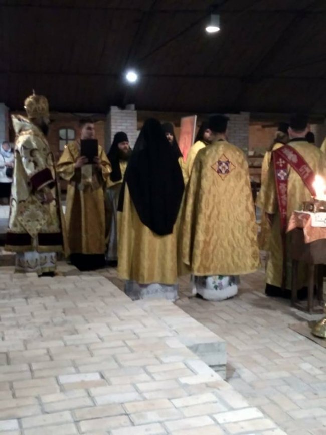 На місці найдревнішого храму Луцька помолилися за Іоанна Богослова. ФОТО