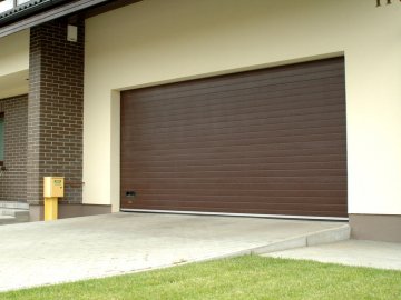 Секційні гаражні ворота і їх конкурентні переваги*