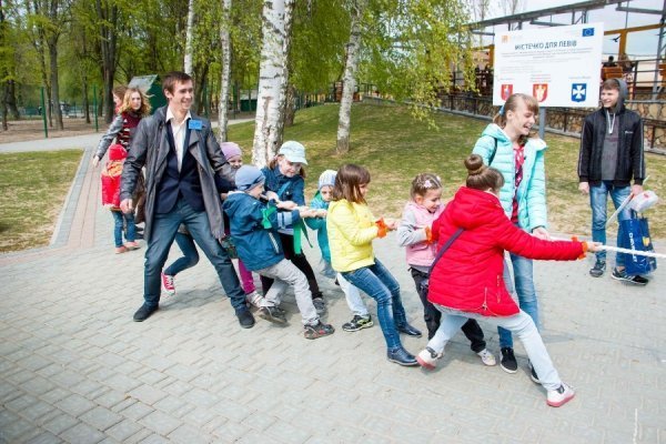 У Луцькому зоопарку дітлахи знайшли загублене яйце. ФОТО