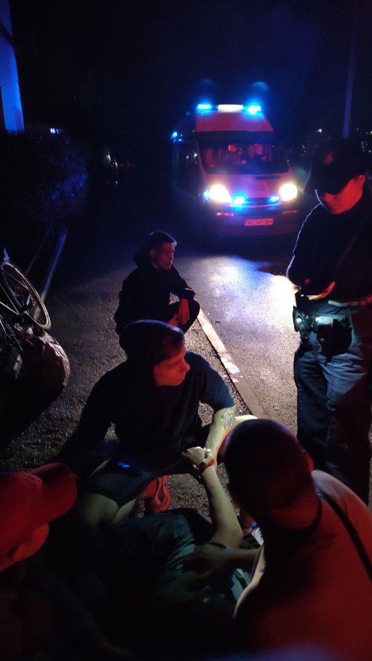 Вночі у Луцьку активісти врятували п'яного чоловіка з приступом епілепсії. ФОТО