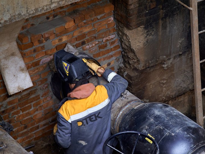 На Волині шестеро комунальників отримають доплати за ремонт пошкодженої інфраструктури внаслідок обстрілу РФ