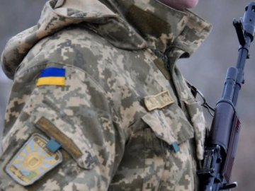 Скільки помилуваних засуджених захищає Україну