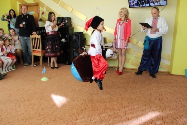 Вихованців луцького садочка №7 посвятили в козачата. ФОТО