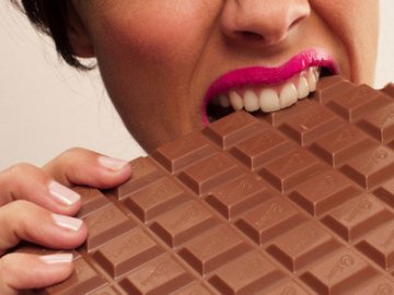 Солодке «кидалово»: волинянку розвели на гроші через шоколад