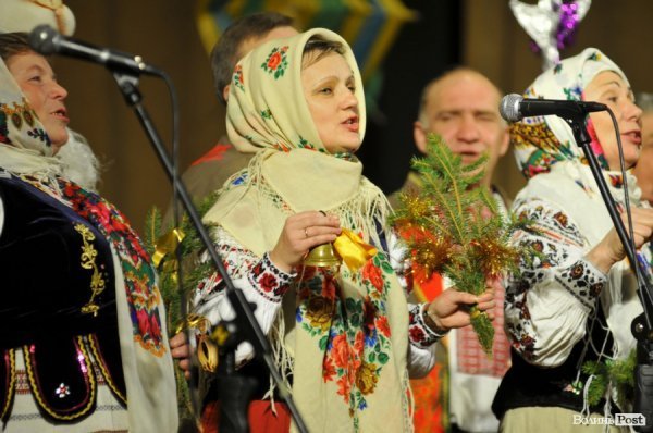Фото з фестивалю вертепів у Луцьку