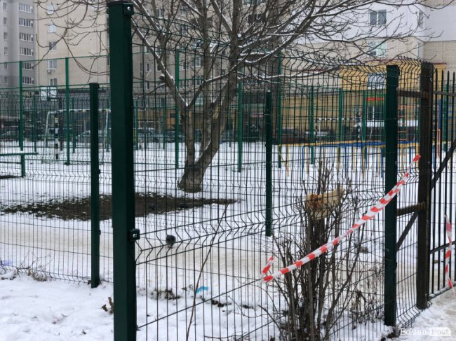 Перекрили багаторічний прохід: мешканці 55-го мікрорайону обурені «небезпечною зоною» на Липинського. ФОТО. ВІДЕО