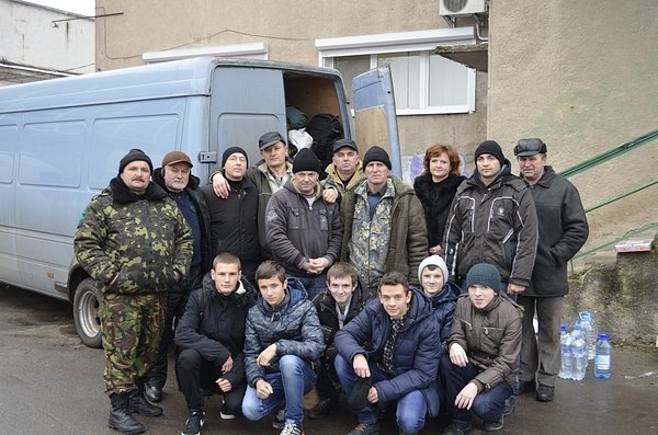 Волинські митники грали музику для бійців АТО. ФОТО