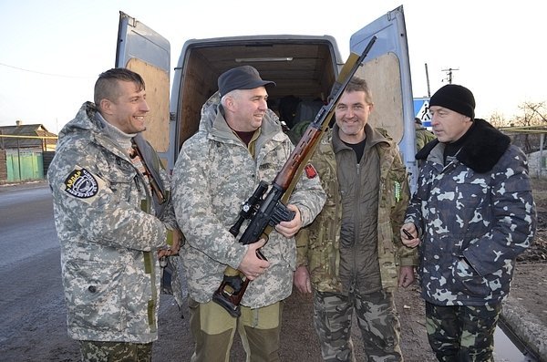 Волинські митники грали музику для бійців АТО. ФОТО