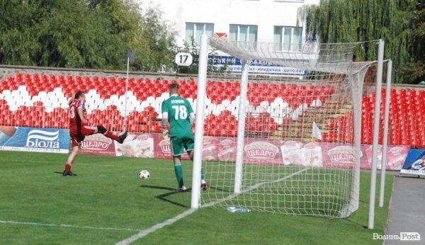 Матч поколінь в Луцьку: ветерани «Волині» проти сучасників. ФОТО