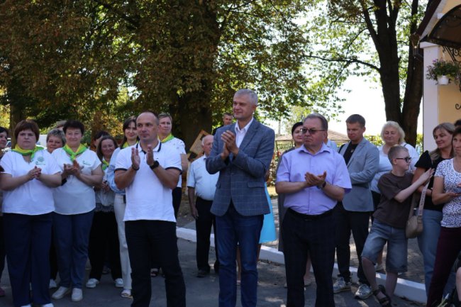 Частину випічки - дітям: у місті на Волині запрацювала соціальна кав'ярня-пекарня