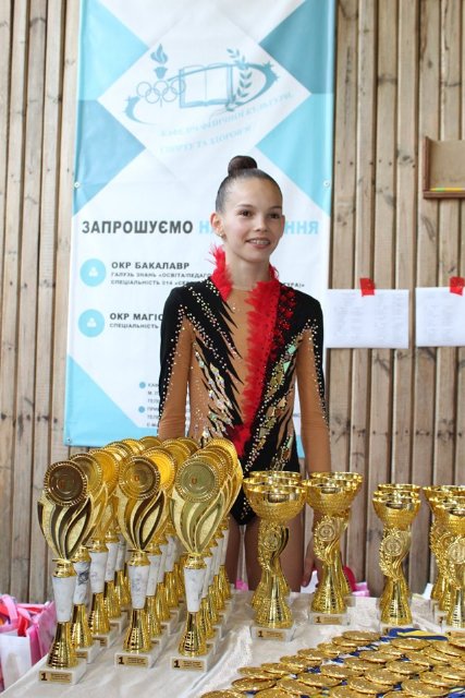 Сила та грація – у Луцьку відбувся чемпіонат з художньої гімнастики. ФОТО