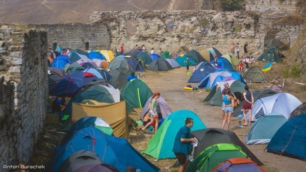 Справжній український рок, емоції та дощ: ювілейна «Реcпубліка» зібрала аншлаг. ФОТО