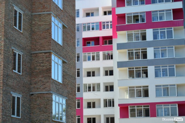 Фотозвіт із будівництва найяскравішого житлового комплексу Луцька*