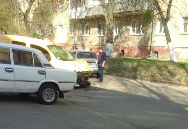 Вранці ДТП чи поїздка на роботу? ФОТО