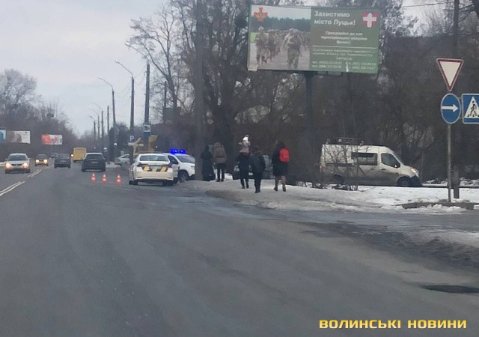 У Луцьку на Набережній зіткнулися автівка поліції та «Опель». ФОТО