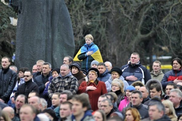 Антивоєнне віче в Луцьку: обличчя майдану. ФОТО