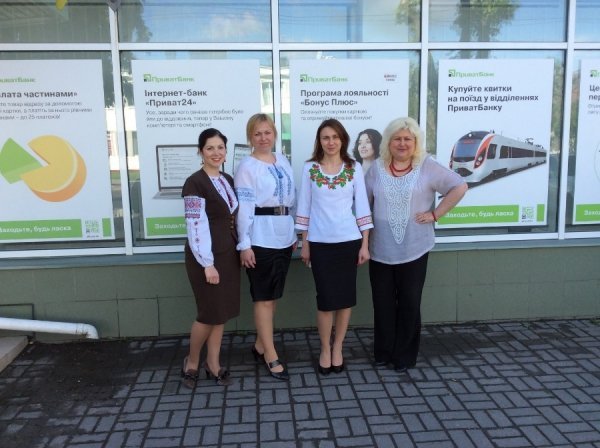 День вишиванки в ПриватБанку на Волині. ФОТО*