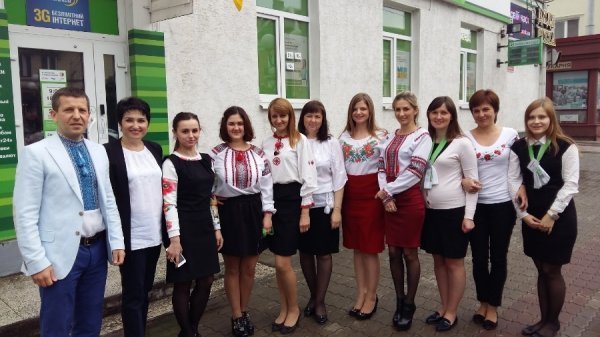 День вишиванки в ПриватБанку на Волині. ФОТО*