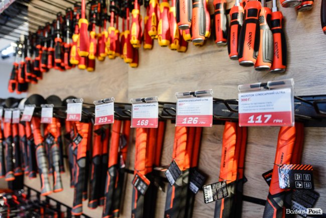 Зі знижками, акціями і розіграшем: у Луцьку – святкове відкриття фірмового магазину інструментів «Dnipro М». ФОТО* 