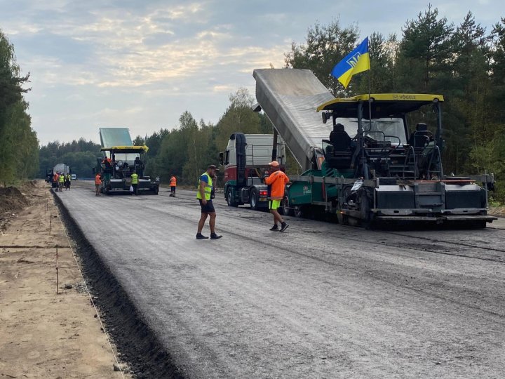На Волині триває капітальний ремонт дороги до пункту пропуску «Ягодин»