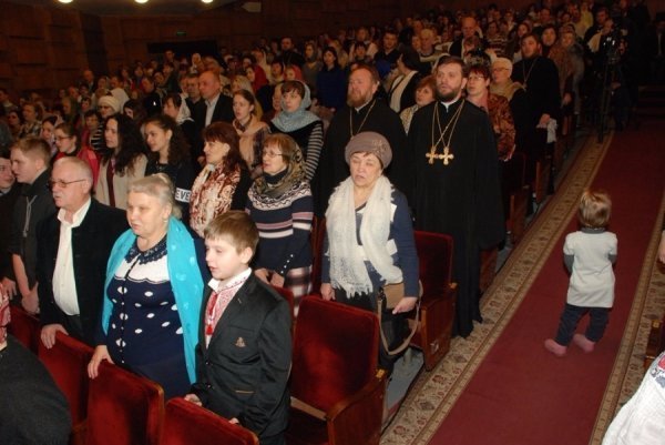 250 тисяч гривень зібрали в Луцьку на благодійному концерті. ФОТО