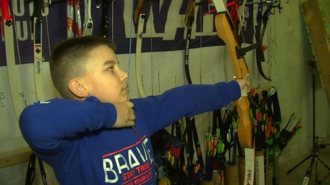 Як луцькі школярі готуються до міського турніру зі стрільби з лука. ВІДЕО