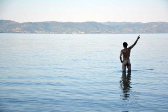 Нудисти-туристи «підірвали» інтернет. ФОТО