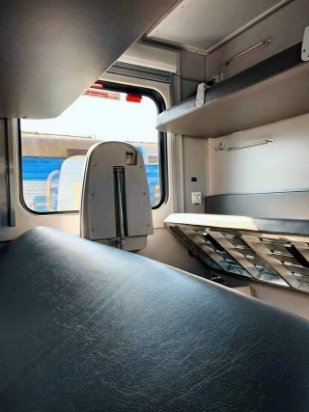 «Укрзалізниця» показала перші оновлені плацкартні вагони. ФОТО