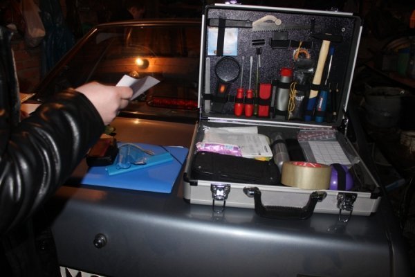 Автомайданівці знайшли авто, яке збило двох людей. ФОТО. ВІДЕО