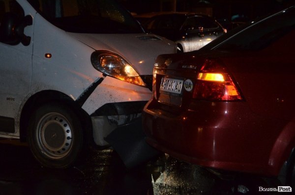 «Божевілля» у Луцьку: у центрі міста – ще одна аварія. ФОТО
