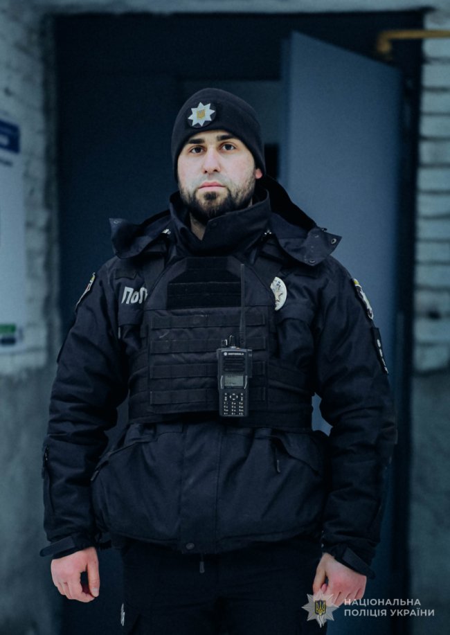 У Луцьку дебошир вистрілив у поліцейського, який прикрив собою жінку з дитиною