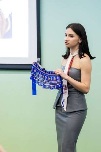 Бренд з прадавніми символами і сенсом: як волинянка створює аксесуари з українською душею