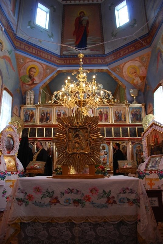 Хресний хід із Почаївською іконою Богоматері. ФОТО