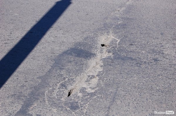 Луцькі «мости на мільйон» сипляться. ФОТО