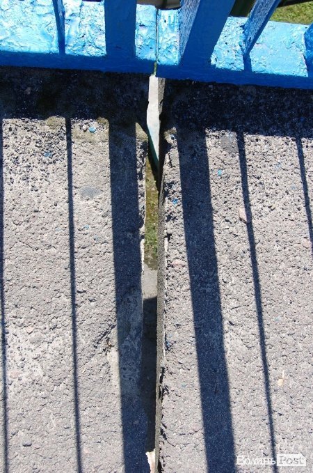 Луцькі «мости на мільйон» сипляться. ФОТО