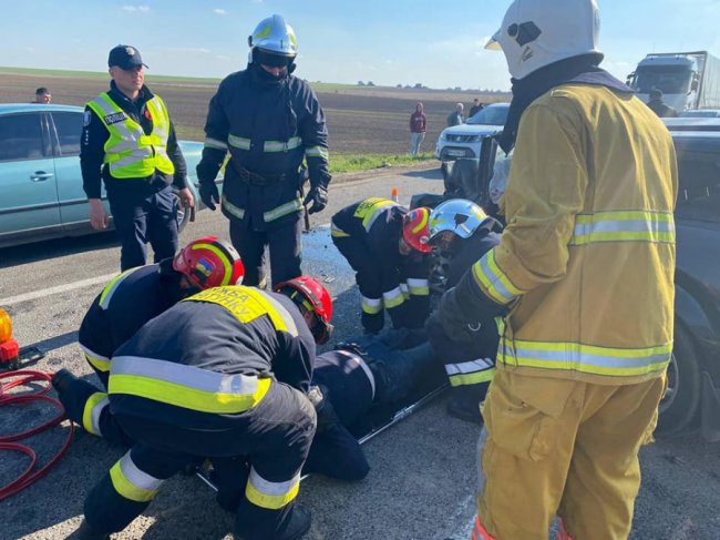 Стали відомі подробиці жахливої ДТП на Рівненщині, в якій загинула вся сім 'я.ФОТО