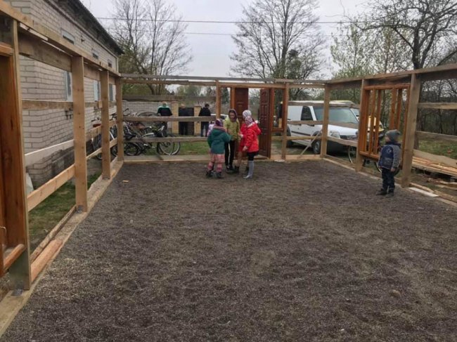 «Збудували ковчег, щоб спасатися»: показали, де у Жидичині святитимуть паску прихильники Московського патріархату