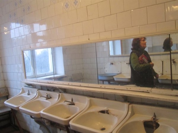 Волинські студенти розповіли про жахливі умови в гуртожитку. ФОТО