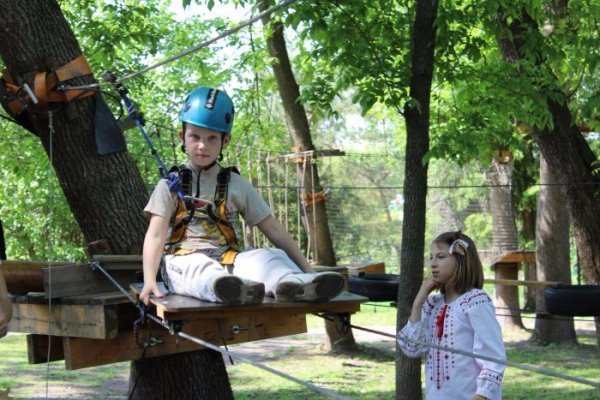 У Луцьку відбулася благодійна акція на підтримку соціально незахищених дітей. ФОТО