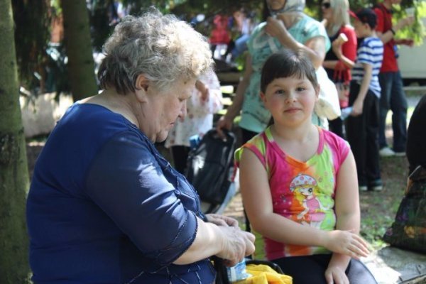 У Луцьку відбулася благодійна акція на підтримку соціально незахищених дітей. ФОТО