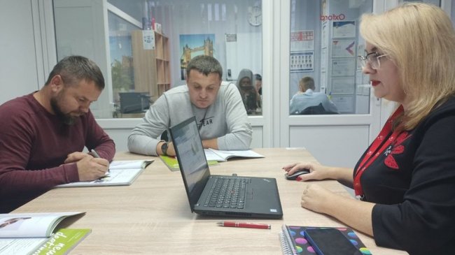 У Луцьку безплатно навчають учасників бойових дій та ветеранів війни англійської мови