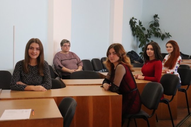 У Володимирі-Волинському студентів привітали з професійним святом