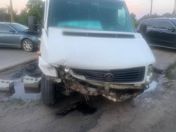 У Світязі п'яний водій Audi зіткнувся з маршруткою. ФОТО
