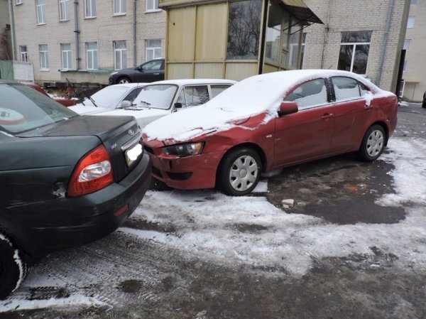 У Луцьку сміттєвоз протаранив 7 машин