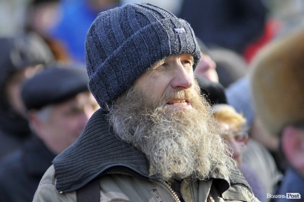 Віче на луцькому Євромайдані. ФОТО