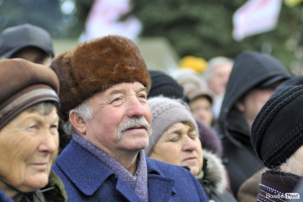 Віче на луцькому Євромайдані. ФОТО
